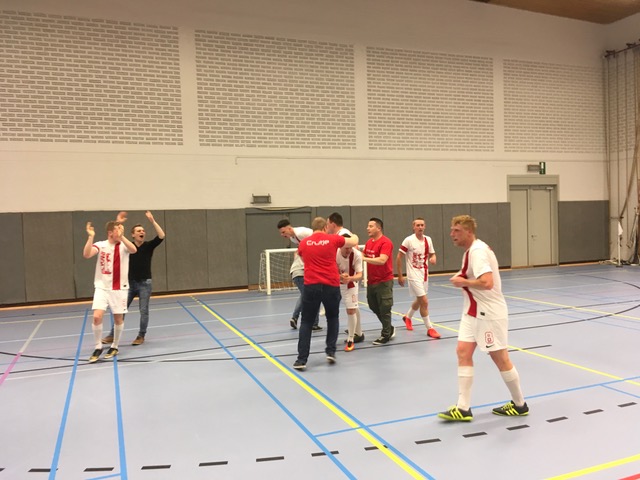 2017-05-12 006 RMV Bekerfinales.JPG